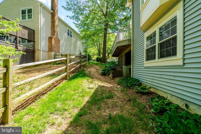 10354 STEAMBOAT LANDING LN, Burke, VA 22015