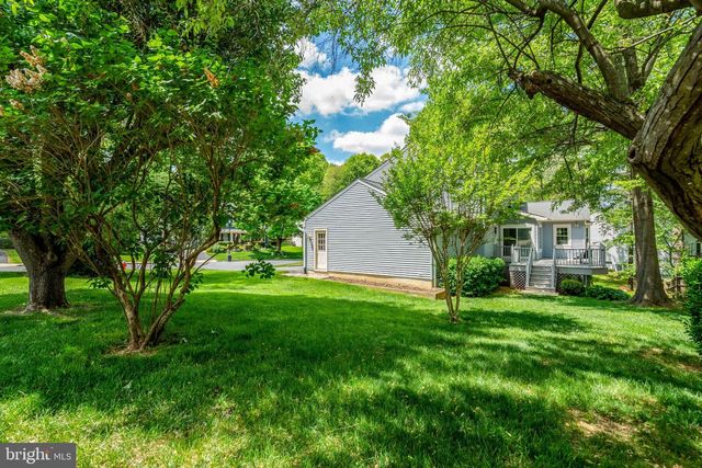 10354 STEAMBOAT LANDING LN, Burke, VA 22015