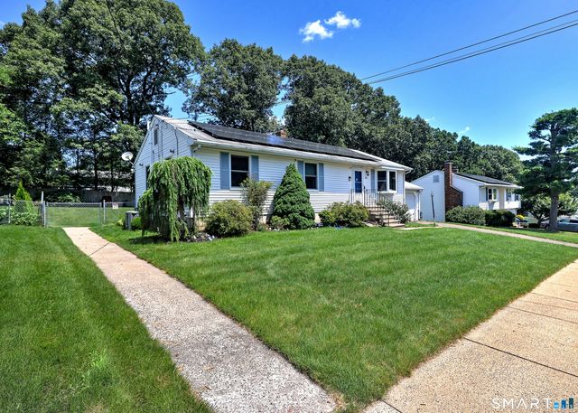 160 Tanglewood Drive, Hamden, CT 06518