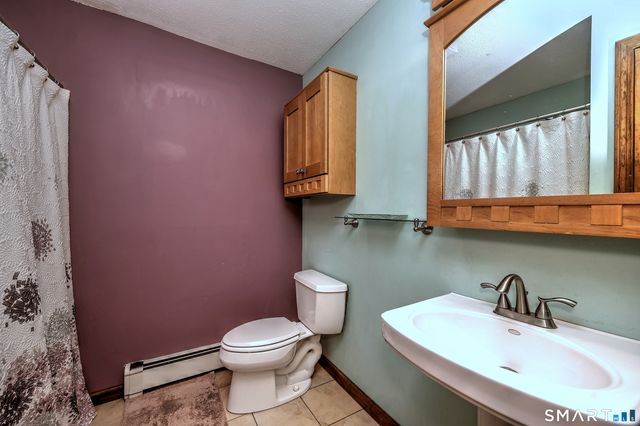 160 Tanglewood Drive, Hamden, CT 06518