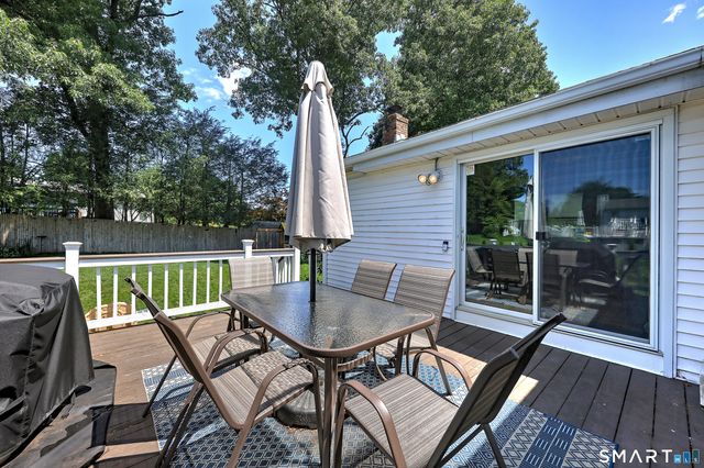 160 Tanglewood Drive, Hamden, CT 06518