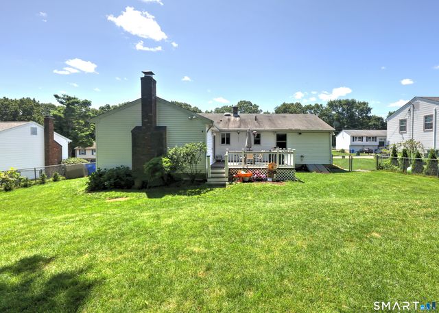 160 Tanglewood Drive, Hamden, CT 06518