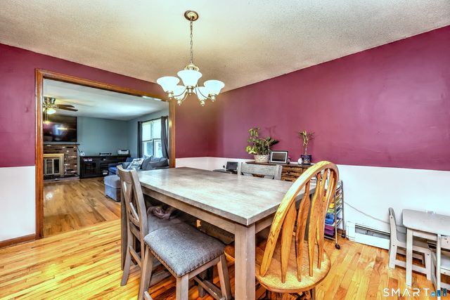 160 Tanglewood Drive, Hamden, CT 06518