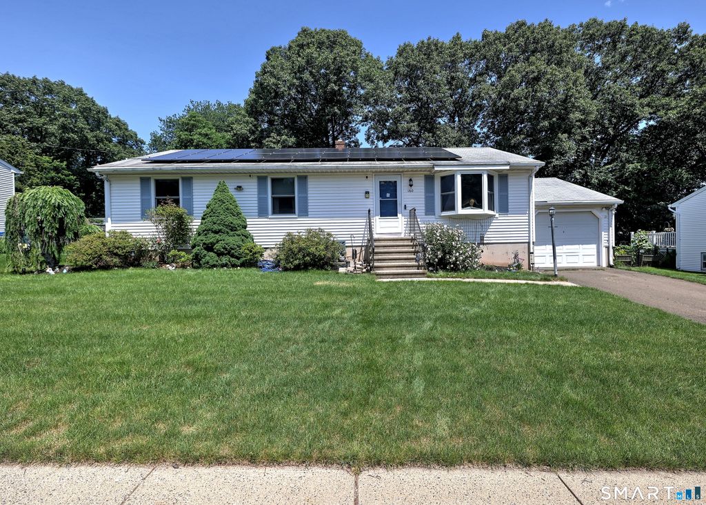 160 Tanglewood Drive, Hamden, CT 06518