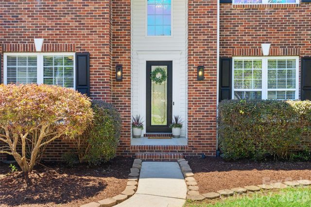14724 Bridle Trace Lane, Pineville, NC 28134