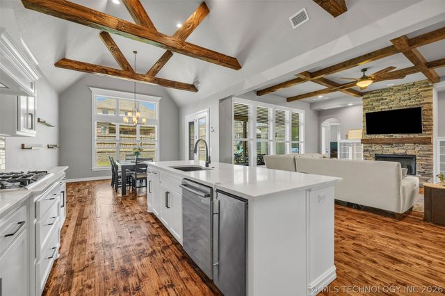 4202 W Orlando Place, Broken Arrow, OK 74011