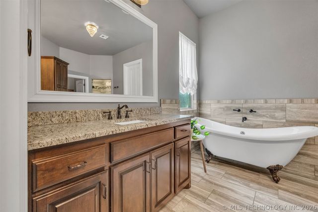 4202 W Orlando Place, Broken Arrow, OK 74011