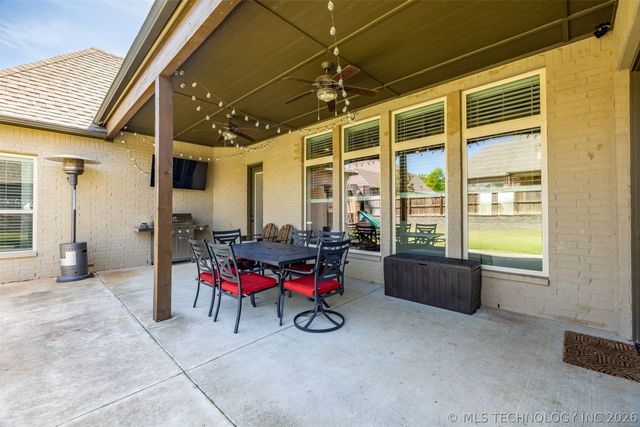 4202 W Orlando Place, Broken Arrow, OK 74011