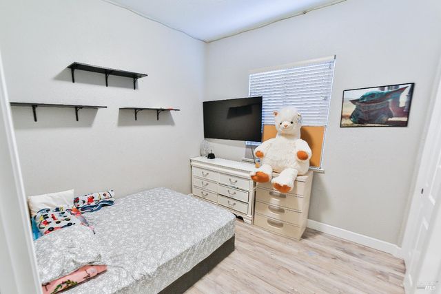 1331 Ridgecrest Ct, Santa Rosa, CA 95403