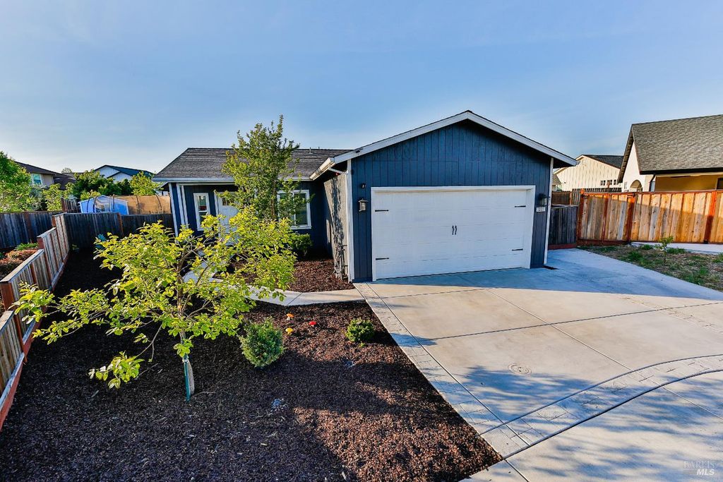 1331 Ridgecrest Ct, Santa Rosa, CA 95403