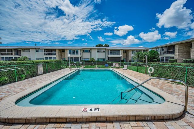 8301 BARDMOOR BOULEVARD 109, Seminole, FL 33777