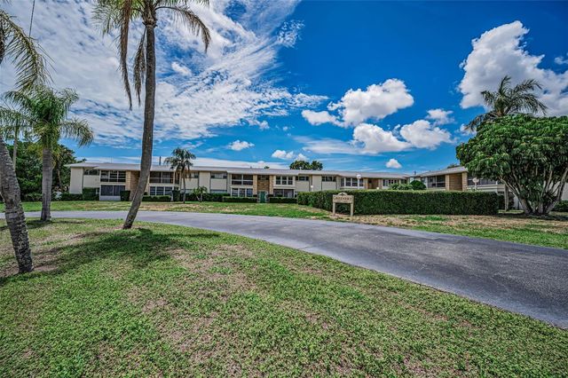 8301 BARDMOOR BOULEVARD 109, Seminole, FL 33777