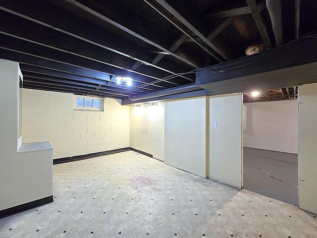5333 N 46th STREET, Milwaukee, WI 53218