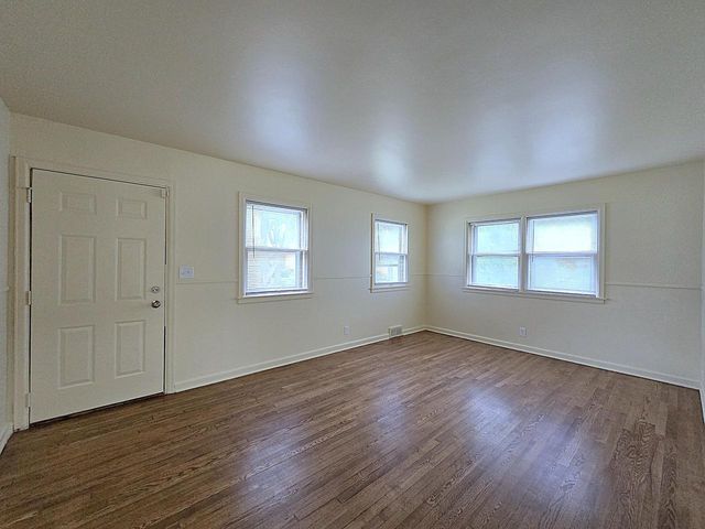 5333 N 46th STREET, Milwaukee, WI 53218