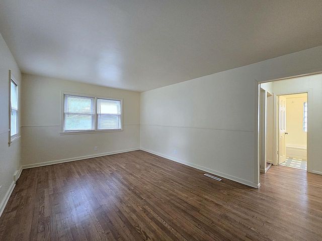 5333 N 46th STREET, Milwaukee, WI 53218