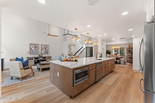 1918 OAK Circle, Atlantic Beach, FL 32233