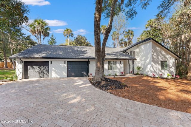 1918 OAK Circle, Atlantic Beach, FL 32233