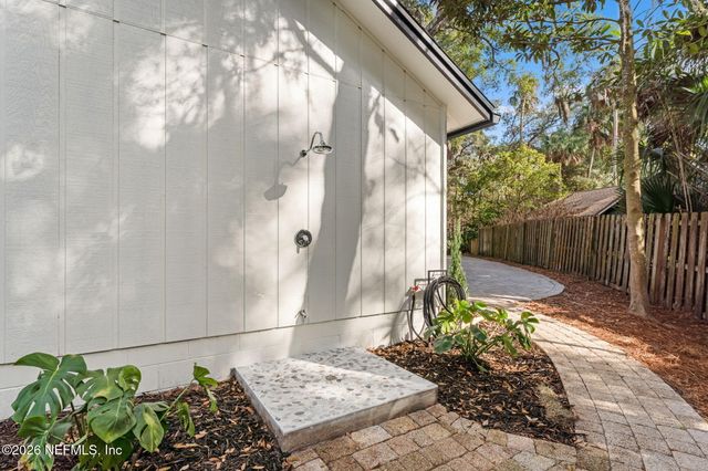 1918 OAK Circle, Atlantic Beach, FL 32233