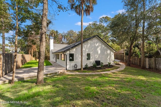 1918 OAK Circle, Atlantic Beach, FL 32233