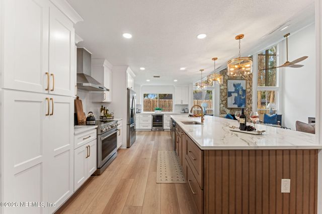 1918 OAK Circle, Atlantic Beach, FL 32233