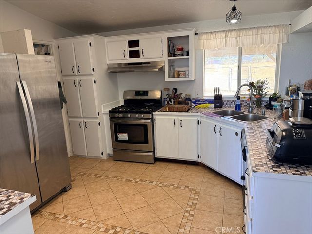 397 Joshua Hills Road, Pinon Hills, CA 92372