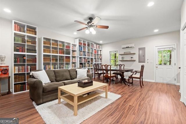 1707 Waters Edge Trail, Roswell, GA 30075