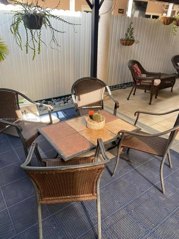 7145 W 31st Ave, Hialeah, FL 33018