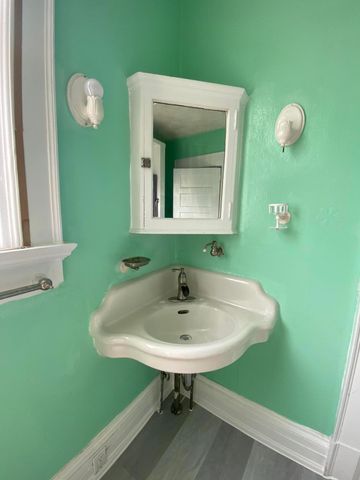 1215 E High Street 1215 E High Street, Springfield, OH 45505