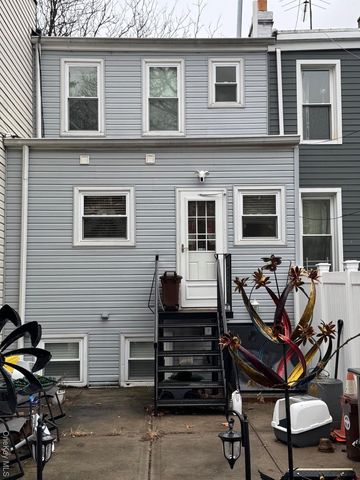 174 Eckford Street, Brooklyn, NY 11222