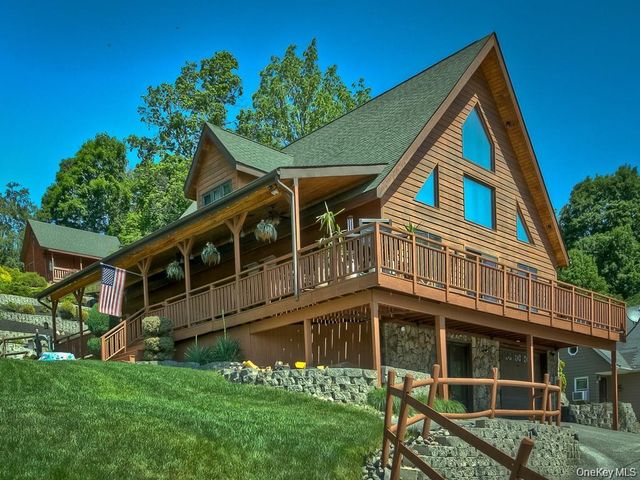 23 Orange Terrace, Middletown, NY 10940