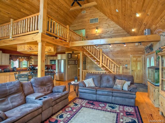 23 Orange Terrace, Middletown, NY 10940