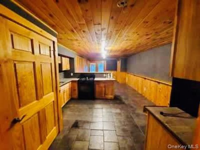 23 Orange Terrace, Middletown, NY 10940