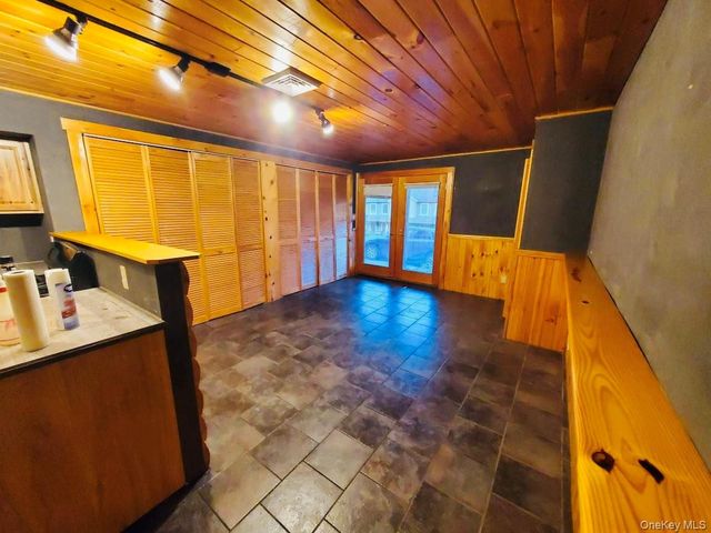 23 Orange Terrace, Middletown, NY 10940