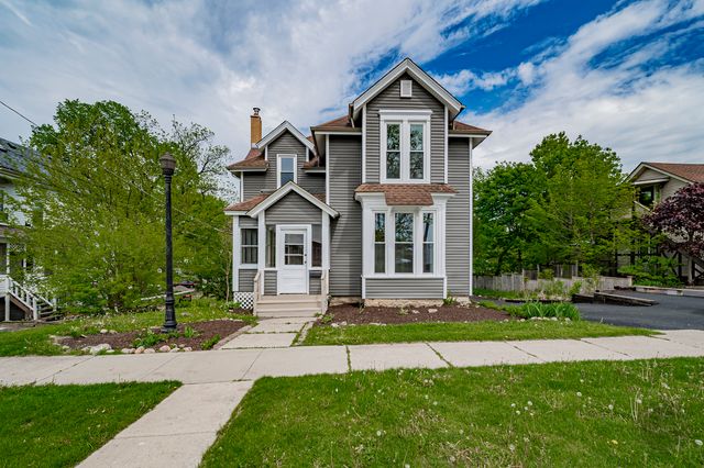 125 Arbor Avenue, West Chicago, IL 60185