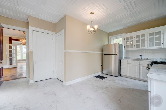 125 Arbor Avenue, West Chicago, IL 60185