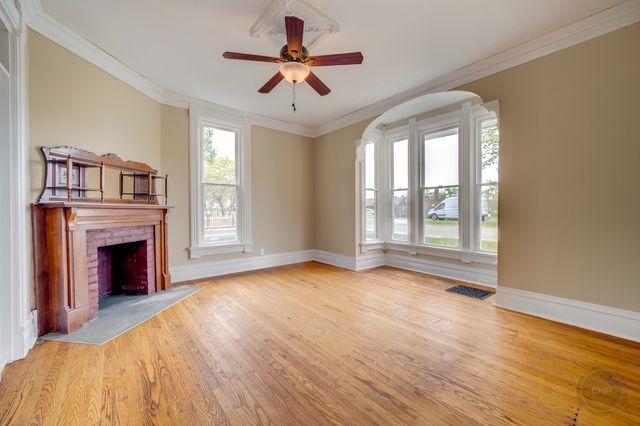 125 Arbor Avenue, West Chicago, IL 60185