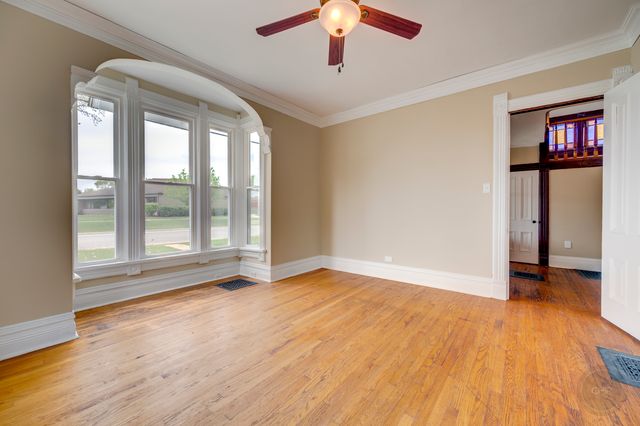125 Arbor Avenue, West Chicago, IL 60185