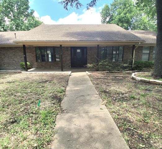 504 Gaddy Street, Farmersville, TX 75442