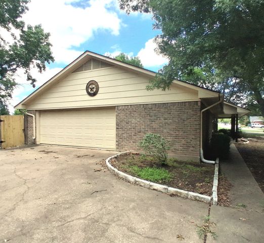 504 Gaddy Street, Farmersville, TX 75442