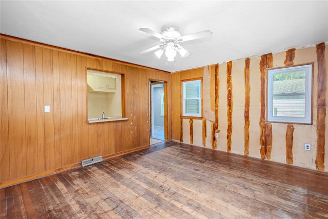 2602 50th St Street, Des Moines, IA 50310