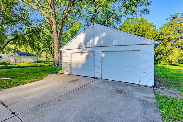 2602 50th St Street, Des Moines, IA 50310