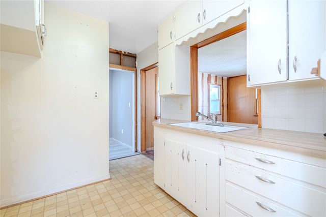 2602 50th St Street, Des Moines, IA 50310