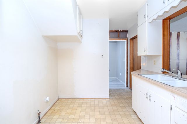 2602 50th St Street, Des Moines, IA 50310
