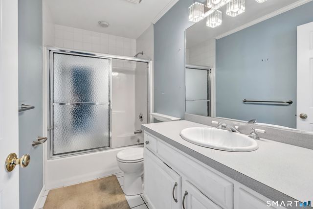 2612 North Avenue F9, Bridgeport, CT 06604