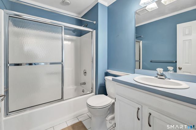 2612 North Avenue F9, Bridgeport, CT 06604