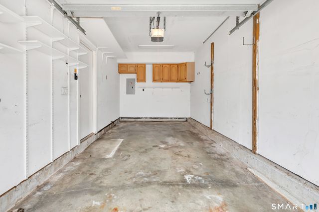 2612 North Avenue F9, Bridgeport, CT 06604