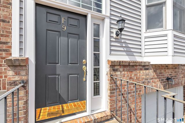 2612 North Avenue F9, Bridgeport, CT 06604