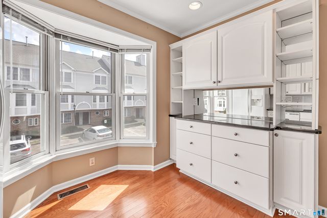 2612 North Avenue F9, Bridgeport, CT 06604