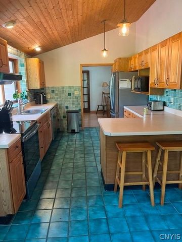 4533 Broad Road, Onondaga, NY 13215