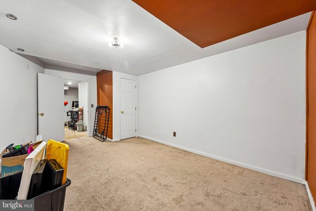 129 CANNONBALL LN, Newark, DE 19702